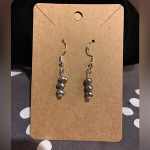 Grey pearl handmade sterling silver earrings, NWOT